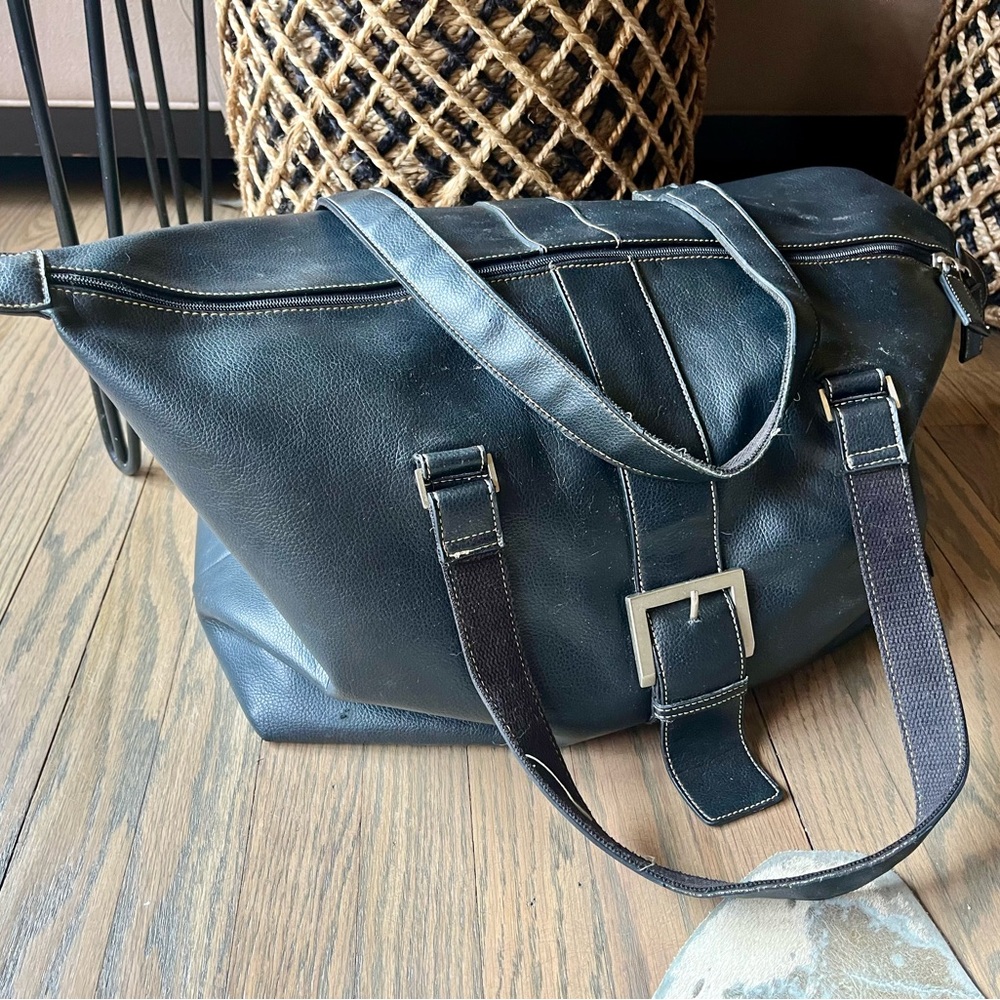 Kenneth Cole Reaction Black Leather Travel Bag